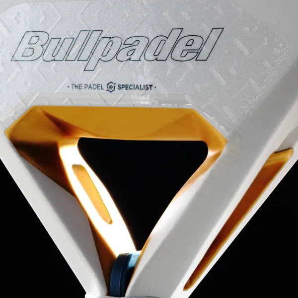 Ракетка для падела BULLPADEL Pearl 26, 493804, для профессионалов, карбон, бело-серый за 35&nbsp;929.50 ₽ в Якутске